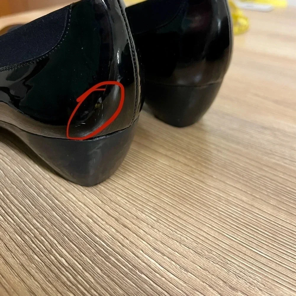 Salvador Ferragamo Patent Leather Heel Size 7.5 B